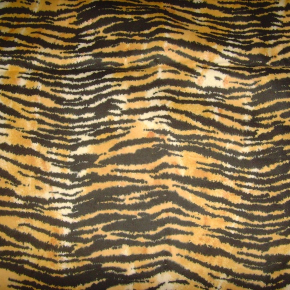 Tiger Print Flannel Fabric - 2 Yards/8 Inches - Picture 4 of 8